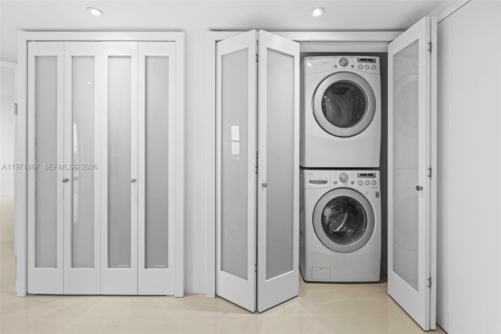 Building Photo - 650 West Ave