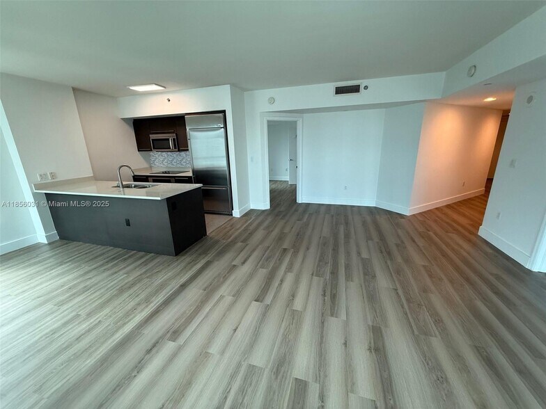 Building Photo - 55 SE 6th St