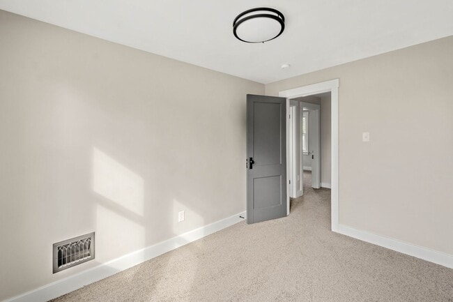 Building Photo - Stunning 3 bedroom home in Turtle Creek av...