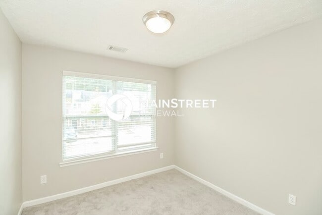 Building Photo - 3 Bedroom Pet-Friendly Home in Atlanta, GA with Main Street Renewal
