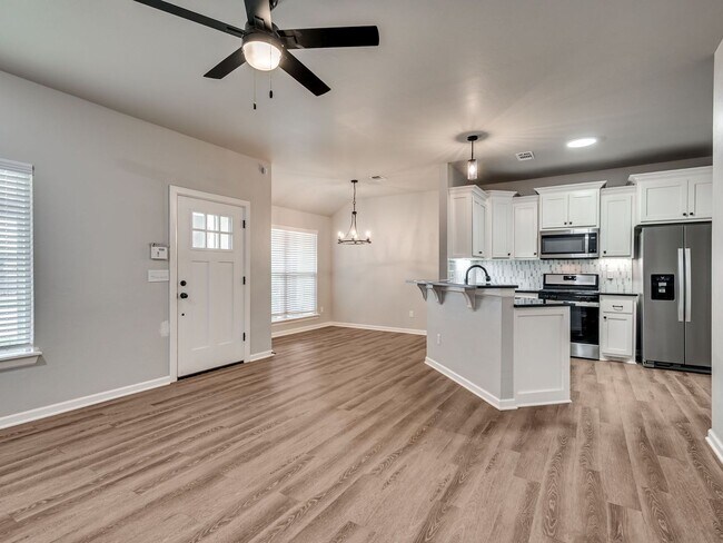 Building Photo - 5700 Campbell Creek Dr
