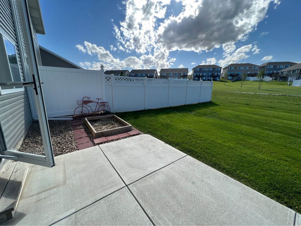 Building Photo - 8976 Buckshot Rd