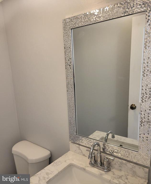 Building Photo - 316 Frederick St