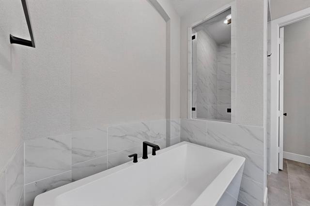 Building Photo - 15592 Songbird St