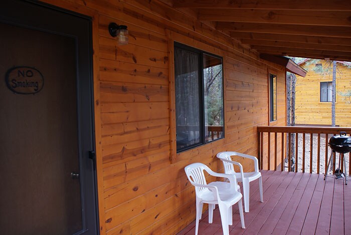 Building Photo - 237 E White Mountain Blvd