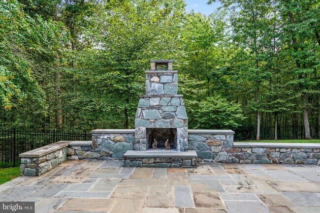 Building Photo - 8705 Belmart Rd