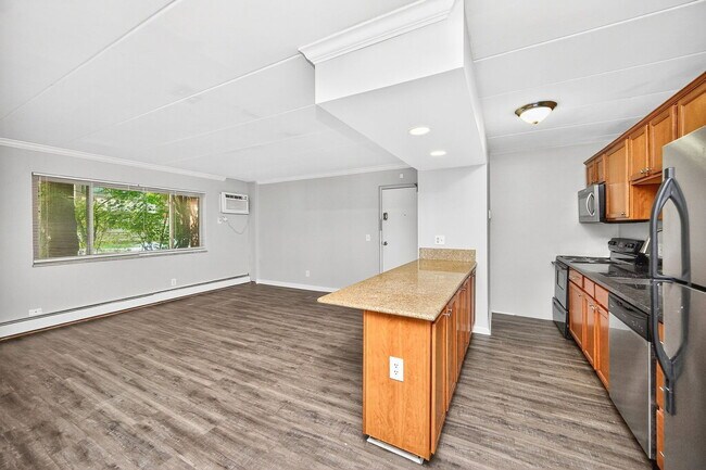 Building Photo - 3307 Jefferson Ave