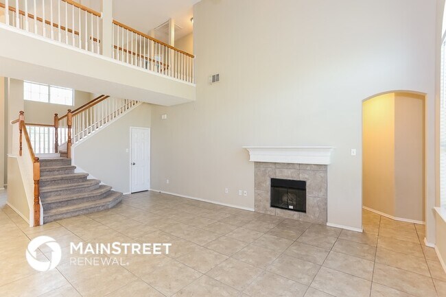 Building Photo - 513 Mulberry Ln