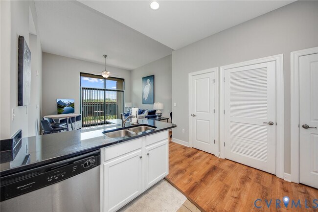 Building Photo - 1101 Haxall Point