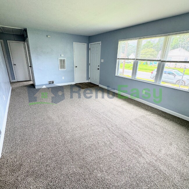 Building Photo - 2625 Eastwood Ave