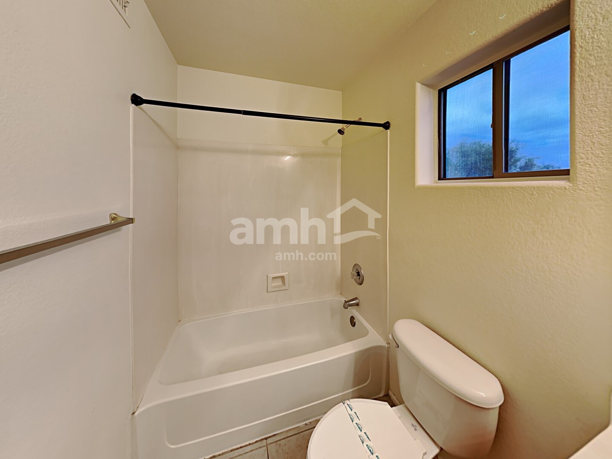 Building Photo - 11439 E Persimmon Ave