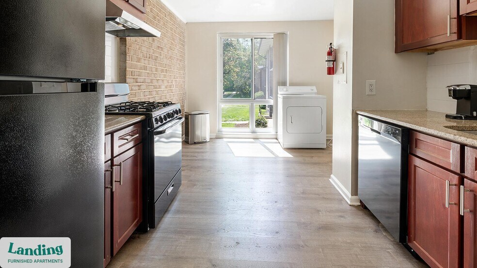 Building Photo - 6220 Springhill Dr