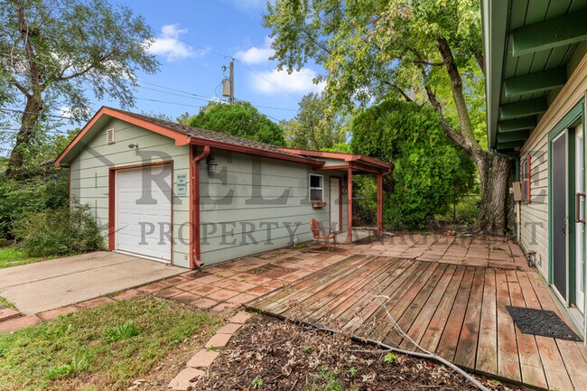 Building Photo - 913 N Wilbur Ln