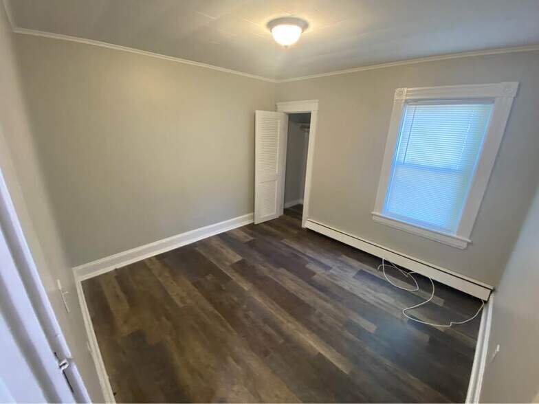 Bedroom 3 - 17 School Street