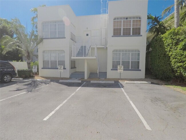 Building Photo - 1127 Euclid Ave