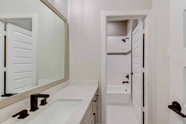 Building Photo - 12223 Drummond Maple Dr