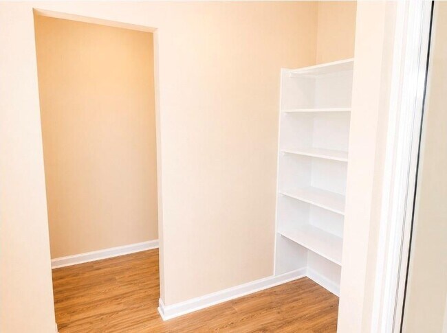 Building Photo - 11640 Cambrian Rd
