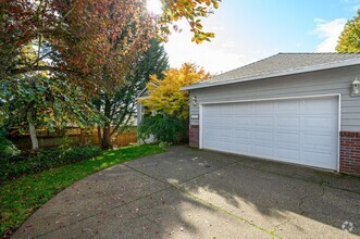 Building Photo - Spacious two-story 5 bedroom home tucked a...