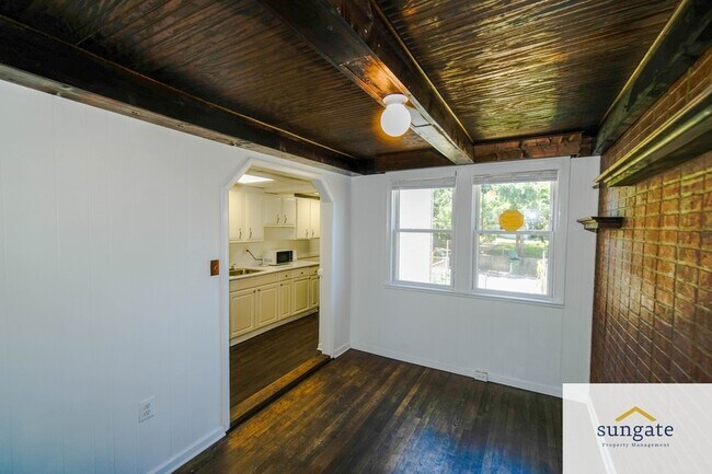 Building Photo - 217 W Edgevale Rd