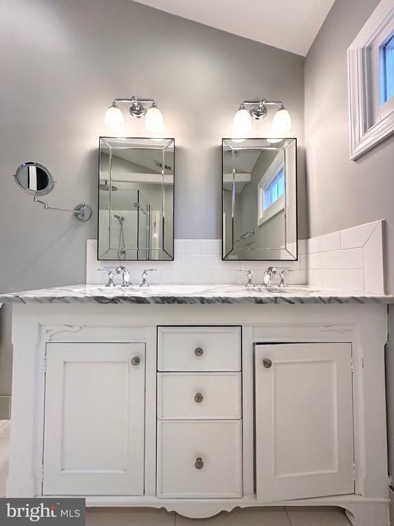 Building Photo - 4201 Timber Meadow Dr