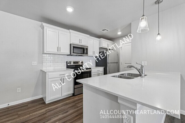 Building Photo - 12010 Rush St