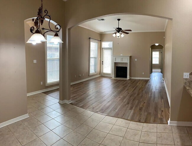 Building Photo - 2006 Wild Iris