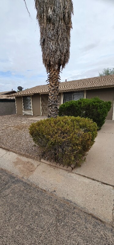Primary Photo - 2611 W Vereda Verde
