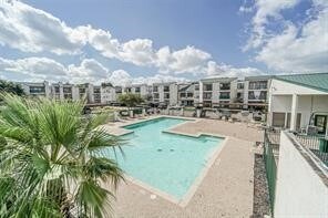 Building Photo - 2822 S Bartell Dr