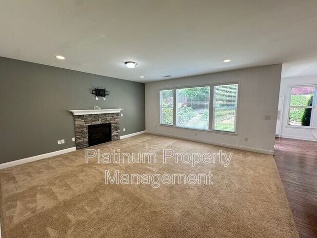 Building Photo - 2045 Birmingham Ct