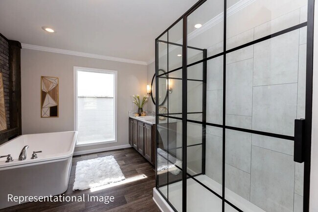 Building Photo - Knoxville 37920 - 3 bedroom 2 bath - call ...