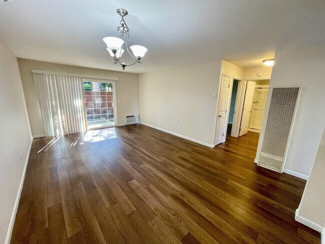 Building Photo - 7317 Starward Dr