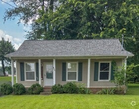 Building Photo - 133 E Street Clarksville, TN 37042