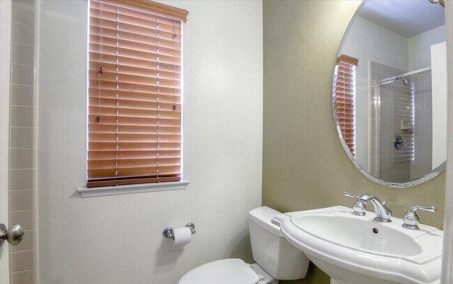 Bathroom 3 - 2835 Maricopa St