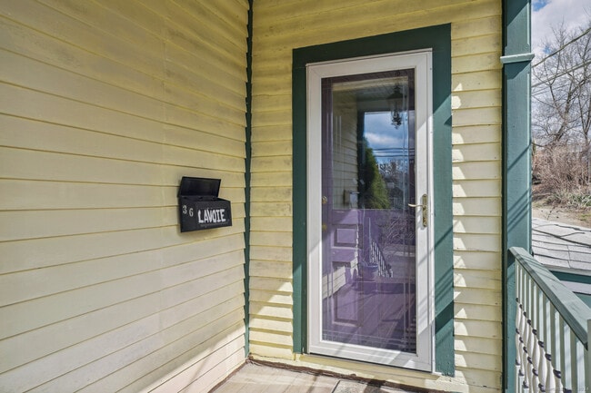 Building Photo - 34 Spring St