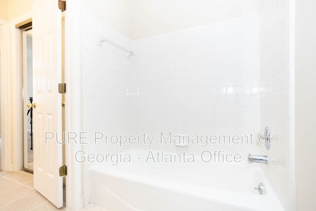 Building Photo - 1697 Paddlewheel Dr NE