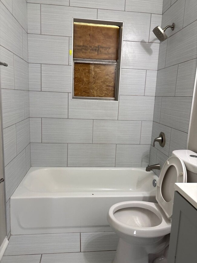 Building Photo - Very Nice Home in Raleigh - Open To Section 8