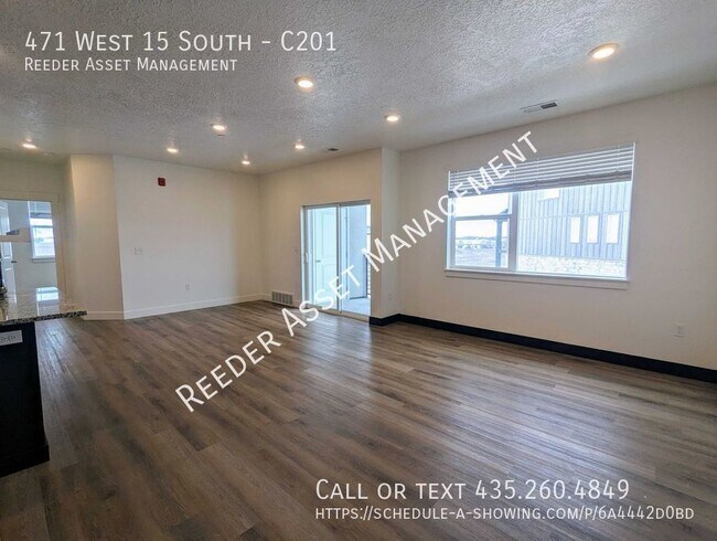Building Photo - 471 W 15 S
