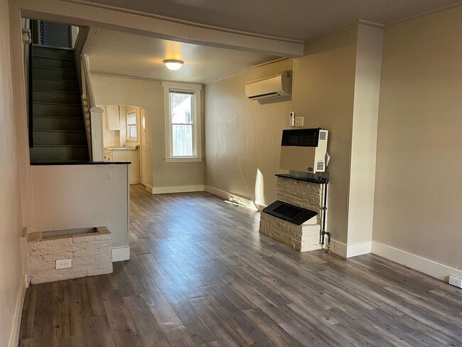 Building Photo - 3 Bedroom 1 Bath Home in Lancaster City - ...
