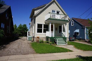 Building Photo - 142 S Marquette St