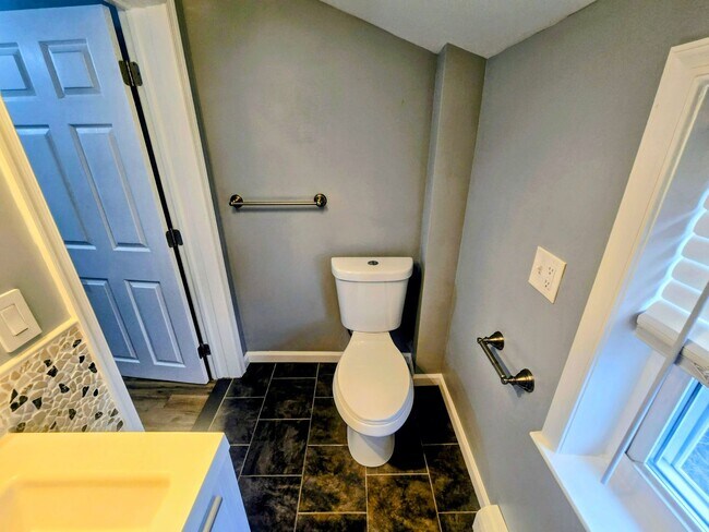 Building Photo - 1542 Washington St