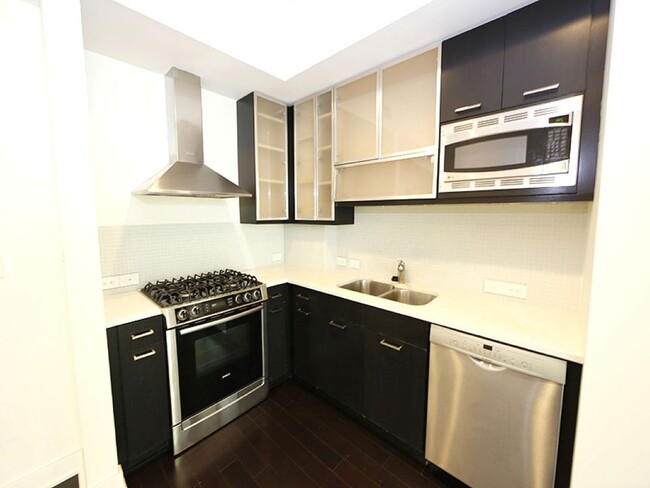 Building Photo - Rare Rental in Greenbridge!  Live in the m...