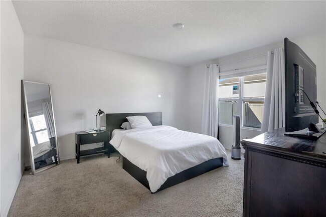 Building Photo - 9009 Pinales Wy