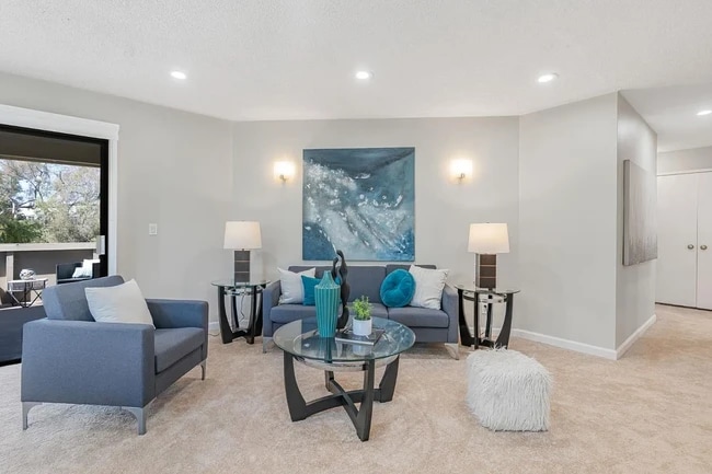 Building Photo - 1198 N Abbott Ave