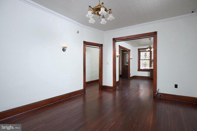 Building Photo - 1427 East Capitol St NE