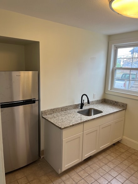 Building Photo - 700 N Roan St