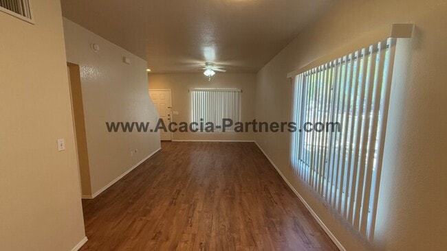 Building Photo - Gated Two Bedroom Townhome