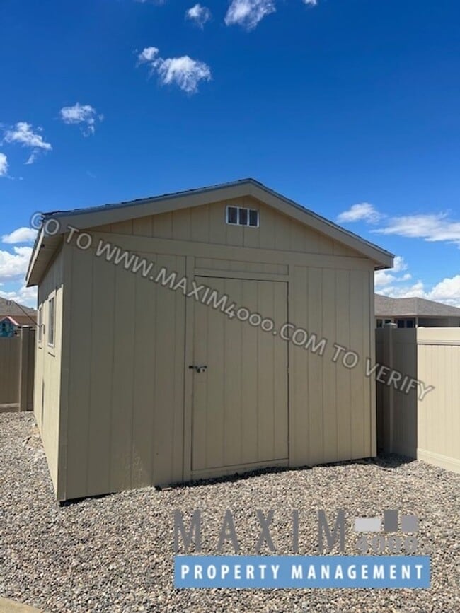 Building Photo - 685 Arran Way