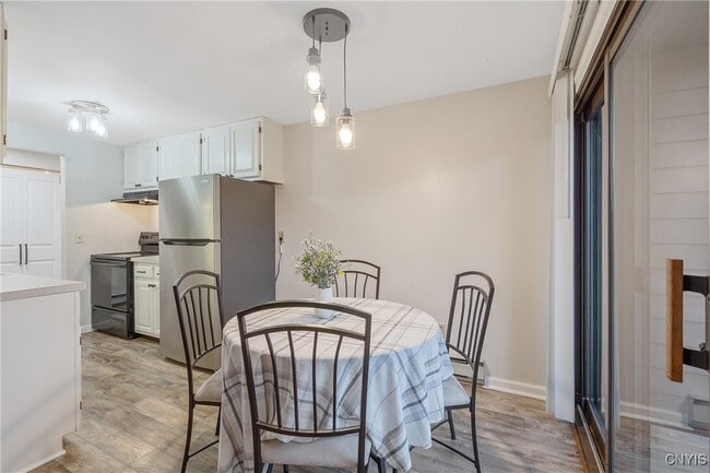 Building Photo - 327 Village Blvd N