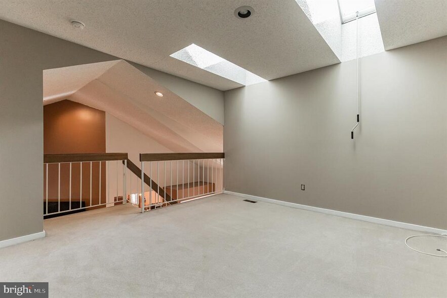 Building Photo - 504 Chanticleer