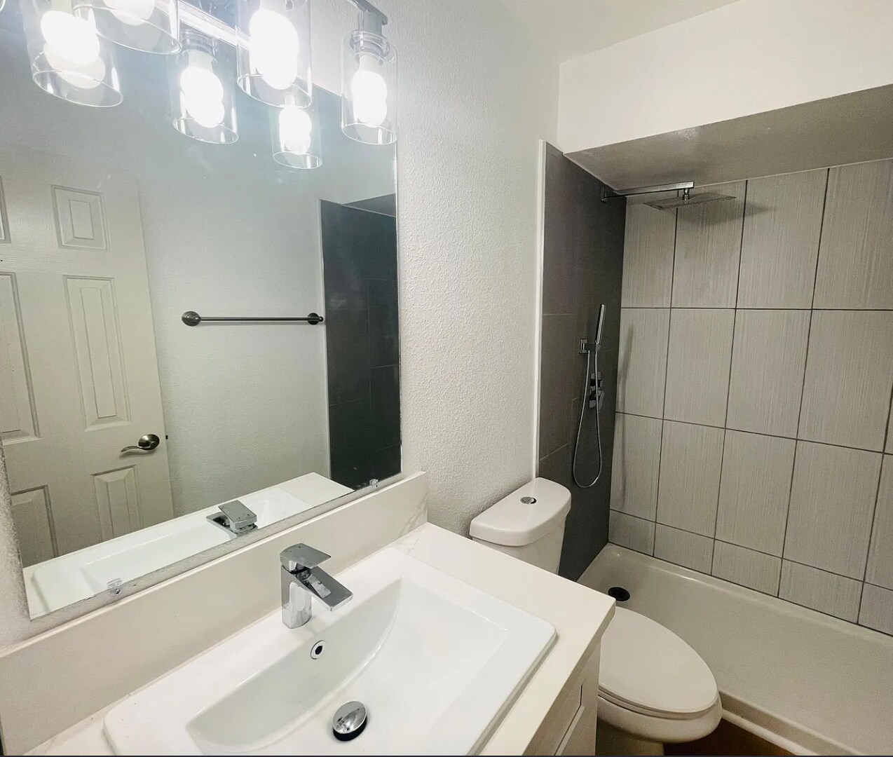 Building Photo - 1205 Colusa St